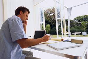 アパートのドア交換で外観とセキュリティを一気に向上させる方法